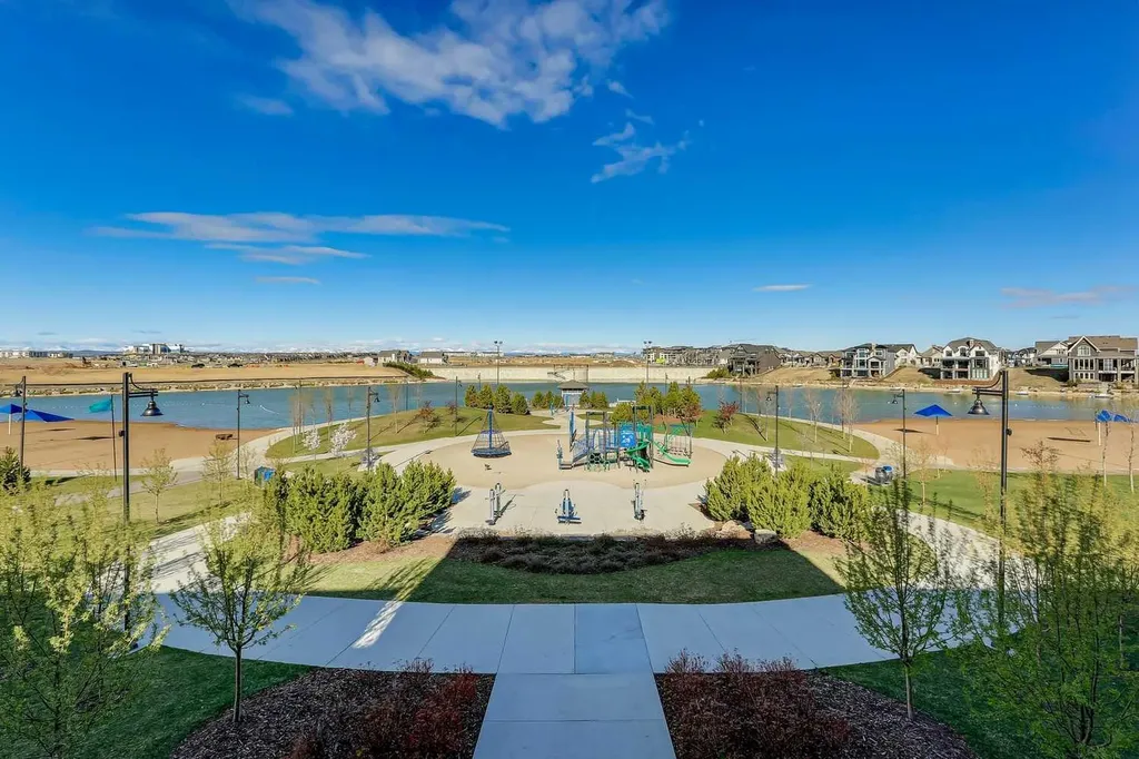 216 Mahogany Grove SE Calgary AB T3M 1W8