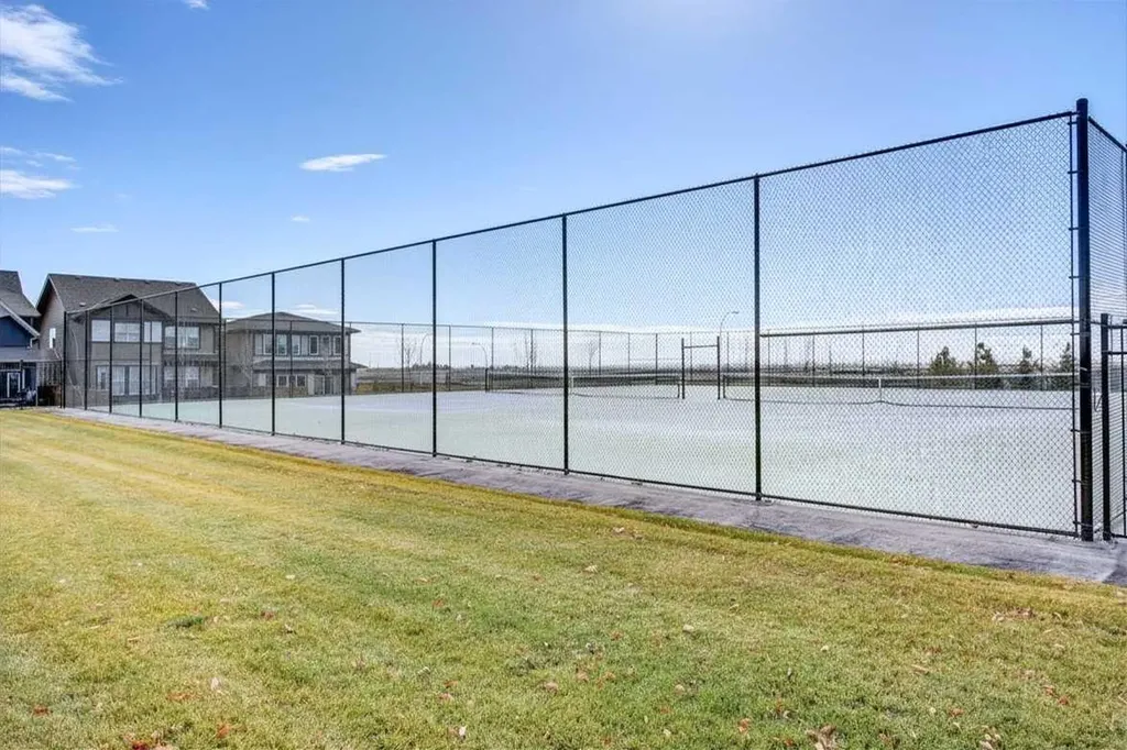 216 Mahogany Grove SE Calgary AB T3M 1W8