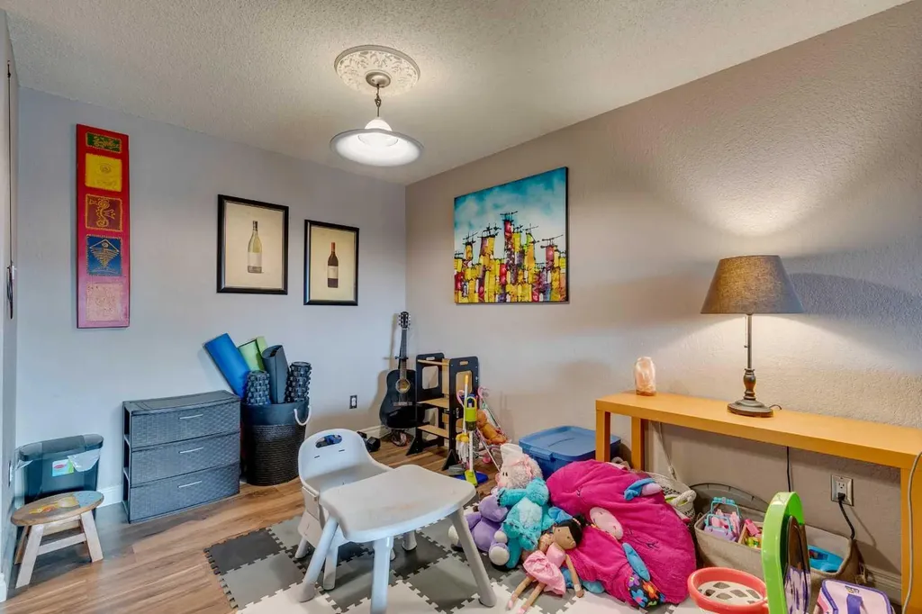 220 13 Avenue SW Calgary AB T2R1L6