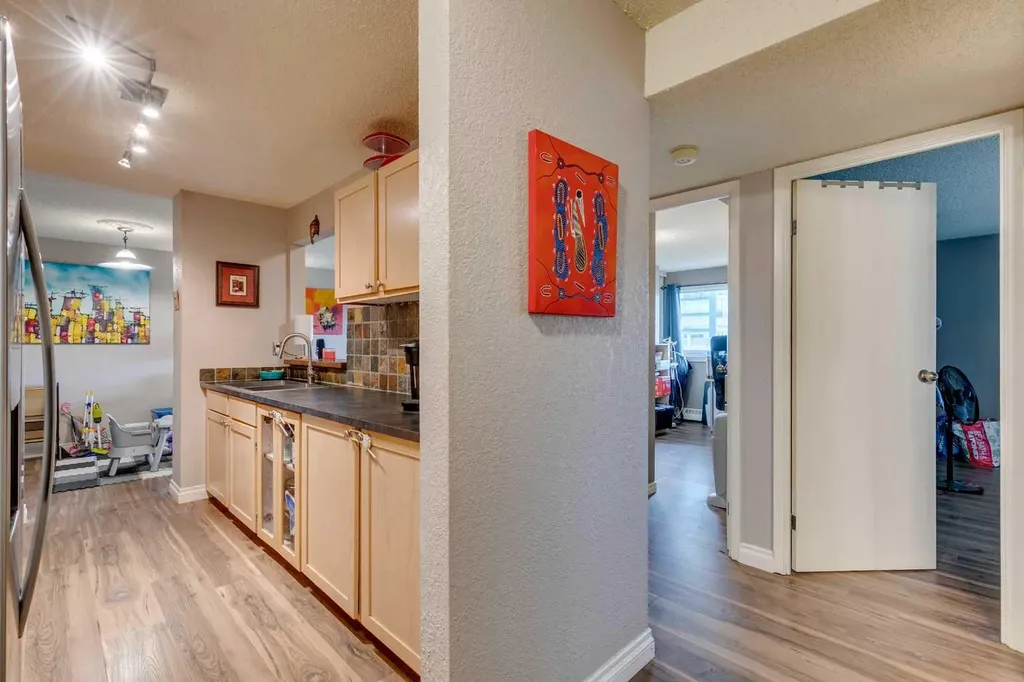 220 13 Avenue SW Calgary AB T2R1L6