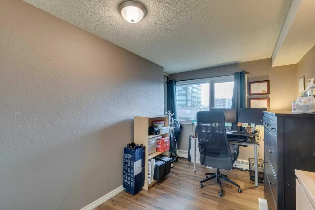 220 13 Avenue SW Calgary AB T2R1L6