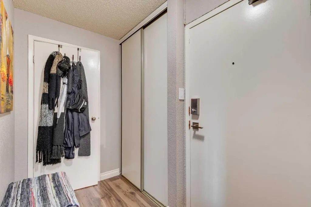 220 13 Avenue SW Calgary AB T2R1L6