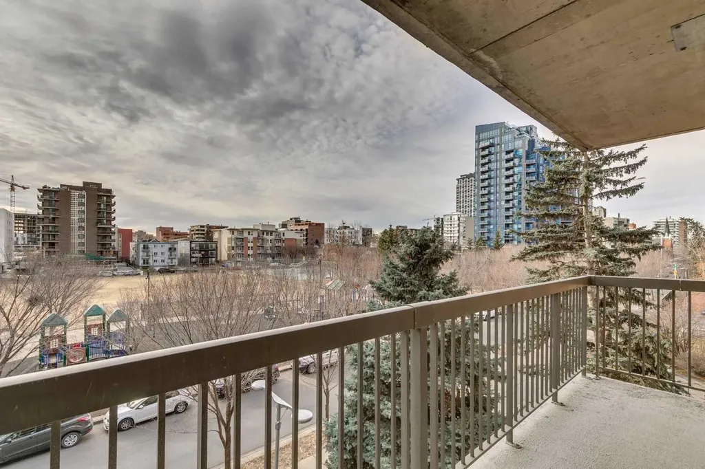 220 13 Avenue SW Calgary AB T2R1L6