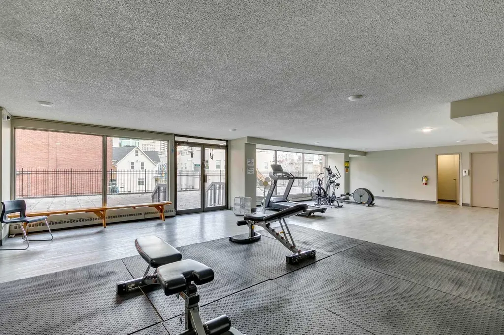 220 13 Avenue SW Calgary AB T2R1L6