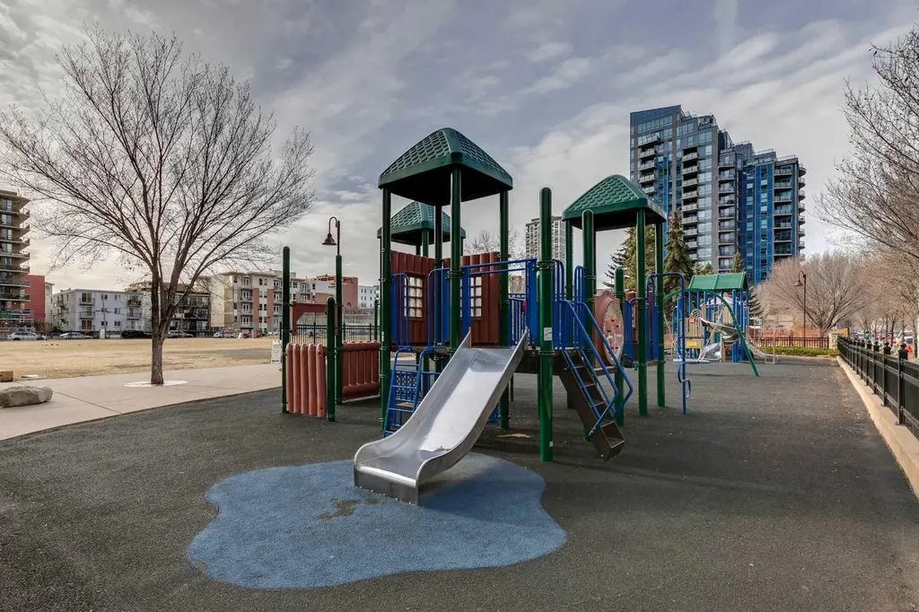 220 13 Avenue SW Calgary AB T2R1L6