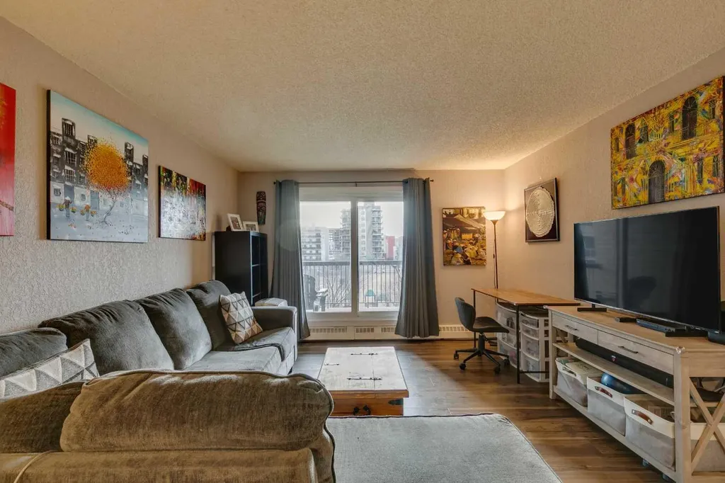 220 13 Avenue SW Calgary AB T2R1L6