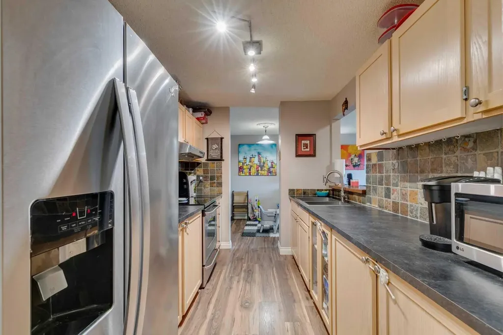 220 13 Avenue SW Calgary AB T2R1L6