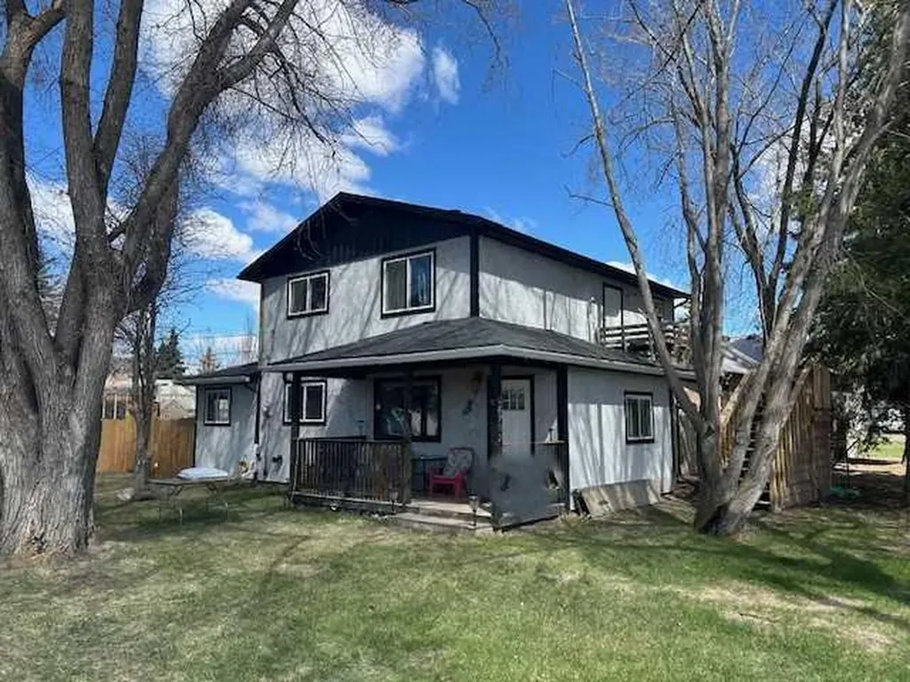 4702 49th Street Bashaw AB T0B 0H0