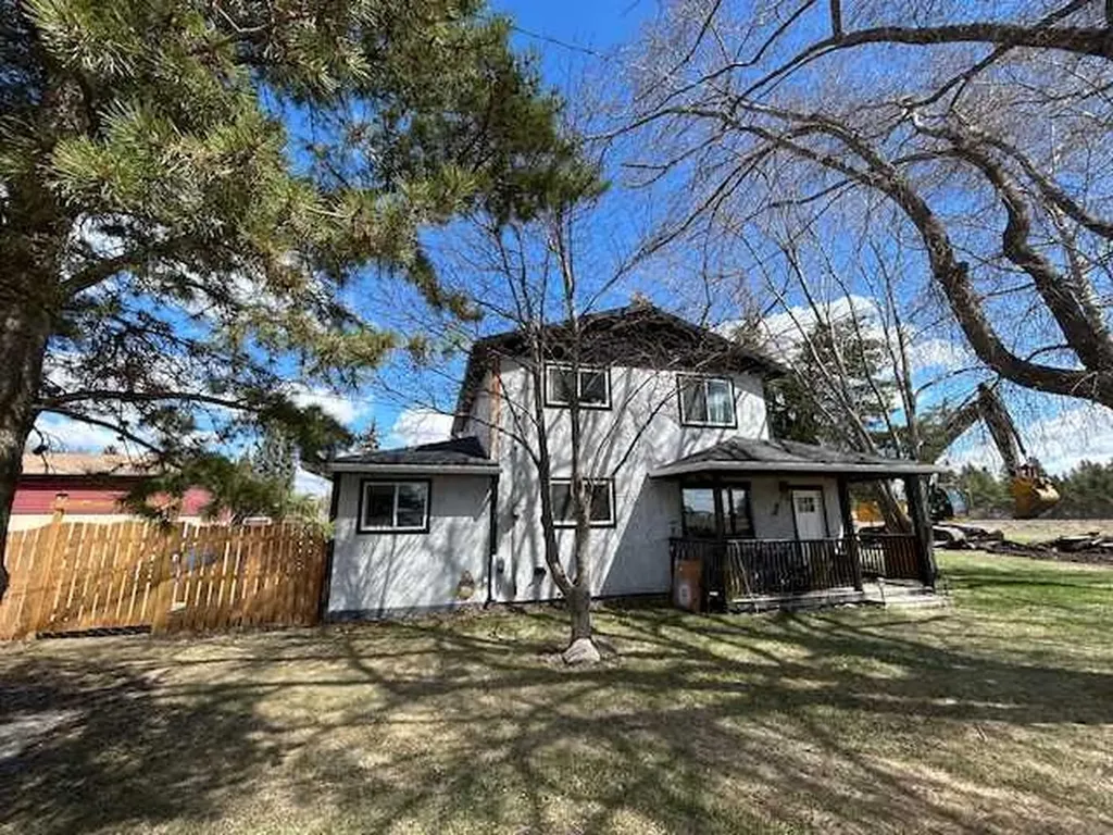 4702 49th Street Bashaw AB T0B 0H0