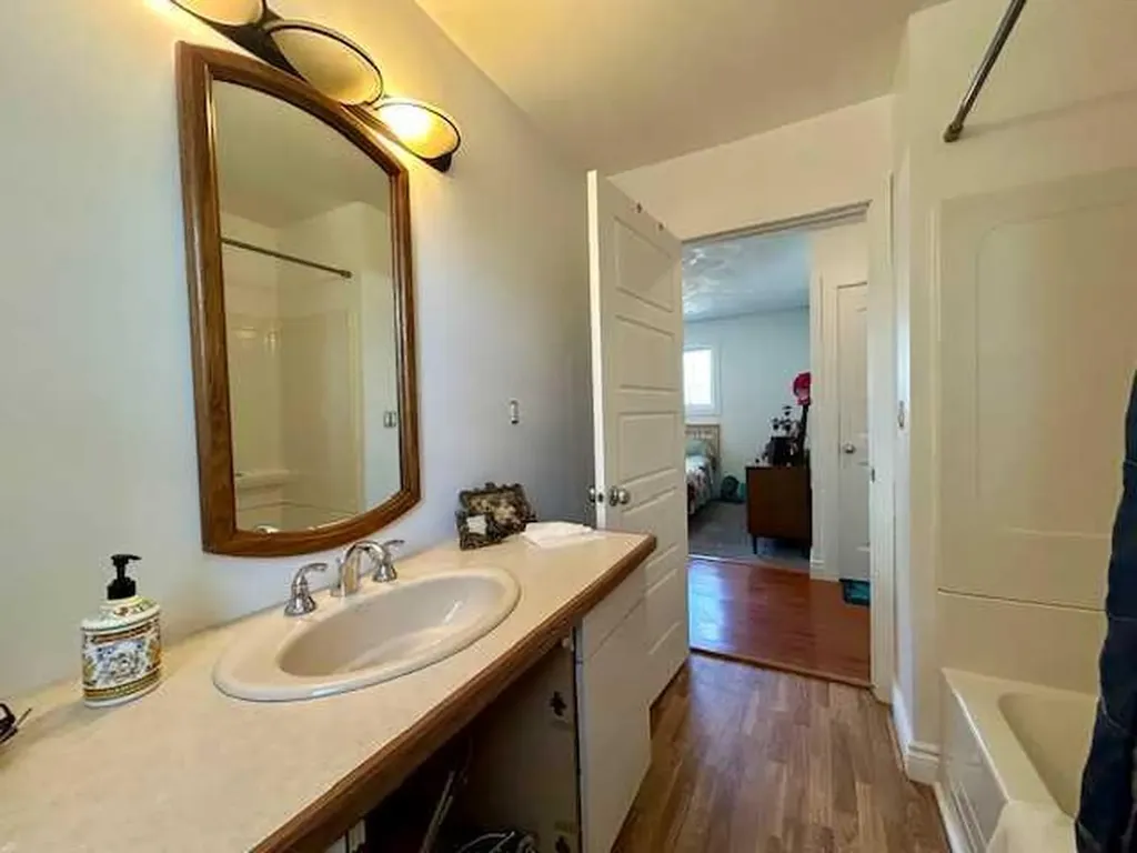 4702 49th Street Bashaw AB T0B 0H0