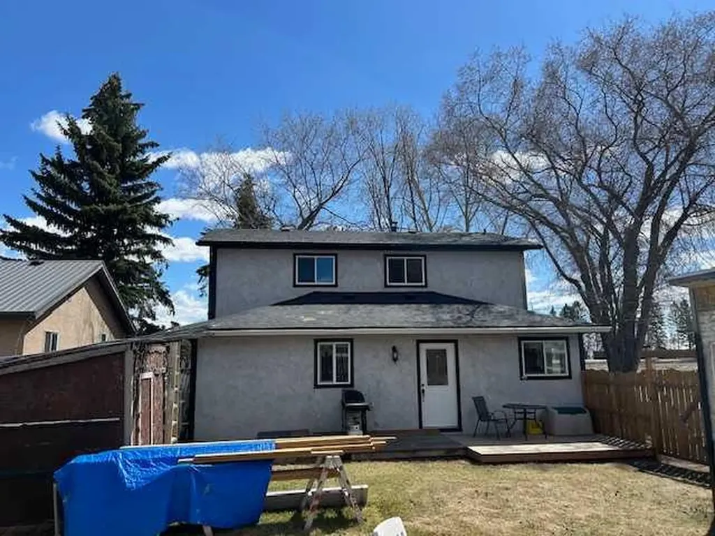 4702 49th Street Bashaw AB T0B 0H0
