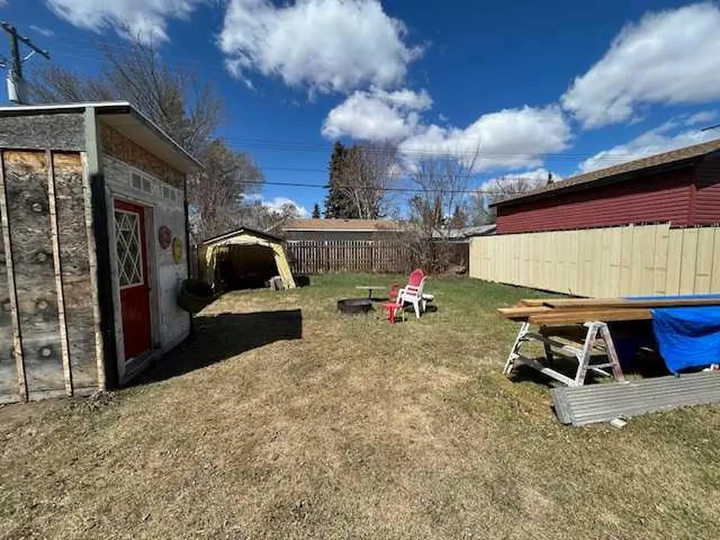 4702 49th Street Bashaw AB T0B 0H0