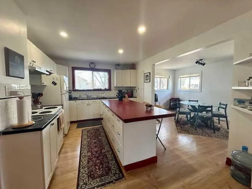 4702 49th Street Bashaw AB T0B 0H0