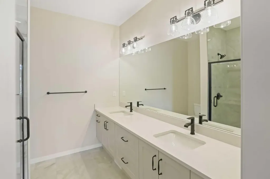 121 5 Avenue SE High River AB T1V 1G2