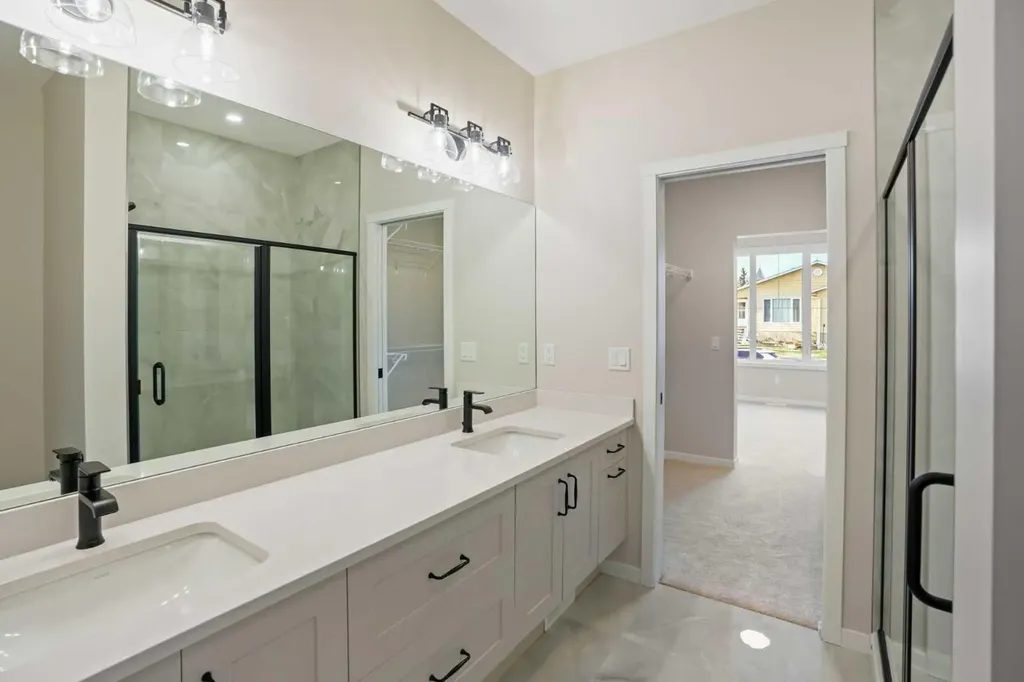 121 5 Avenue SE High River AB T1V 1G2