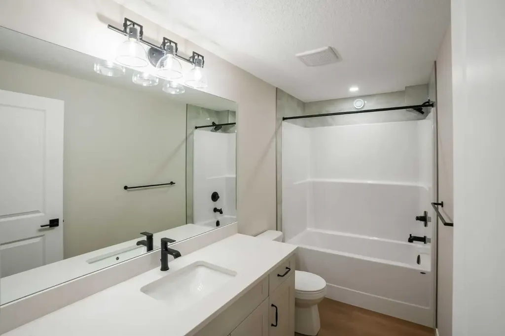121 5 Avenue SE High River AB T1V 1G2