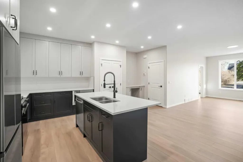 121 5 Avenue SE High River AB T1V 1G2
