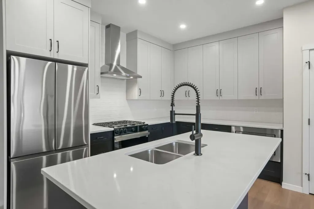 121 5 Avenue SE High River AB T1V 1G2
