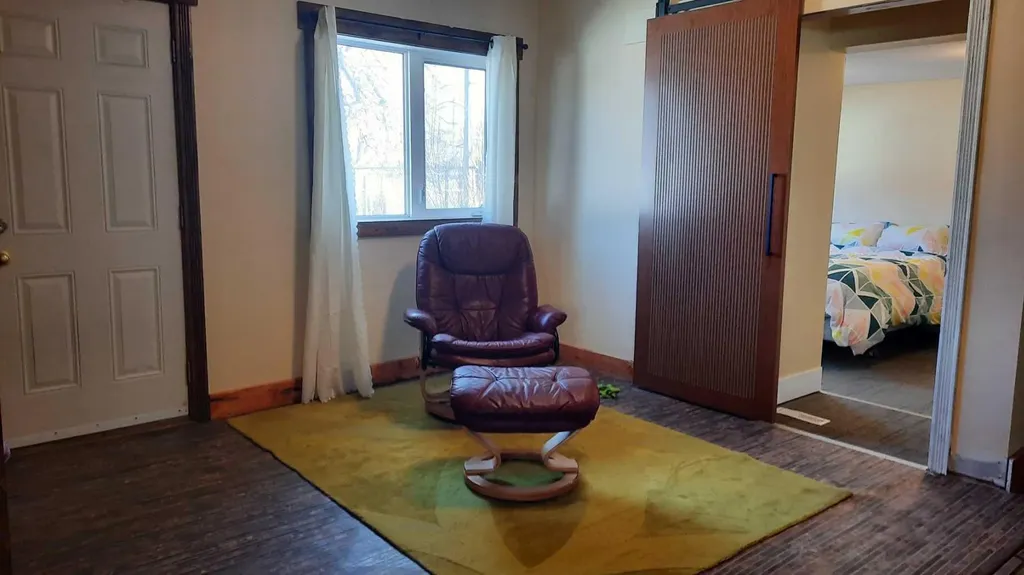 274 3 Street W Drumheller AB T0J0Y4