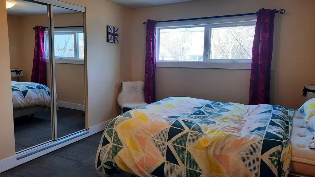 274 3 Street W Drumheller AB T0J0Y4
