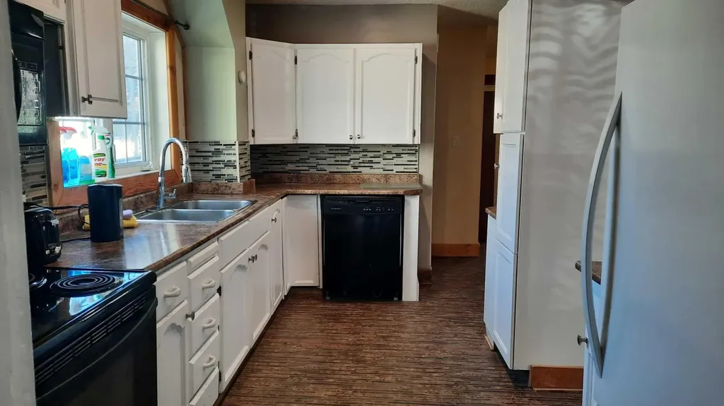 274 3 Street W Drumheller AB T0J0Y4