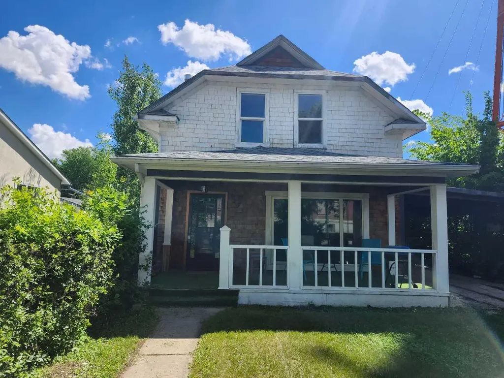 274 3 Street W Drumheller AB T0J0Y4