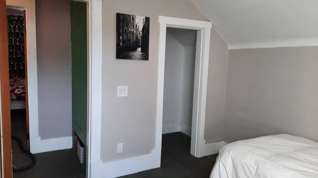 274 3 Street W Drumheller AB T0J0Y4