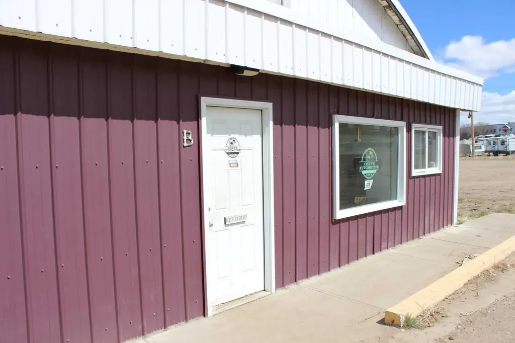 143078 15 Avenue W Brooks AB T1R 0V5