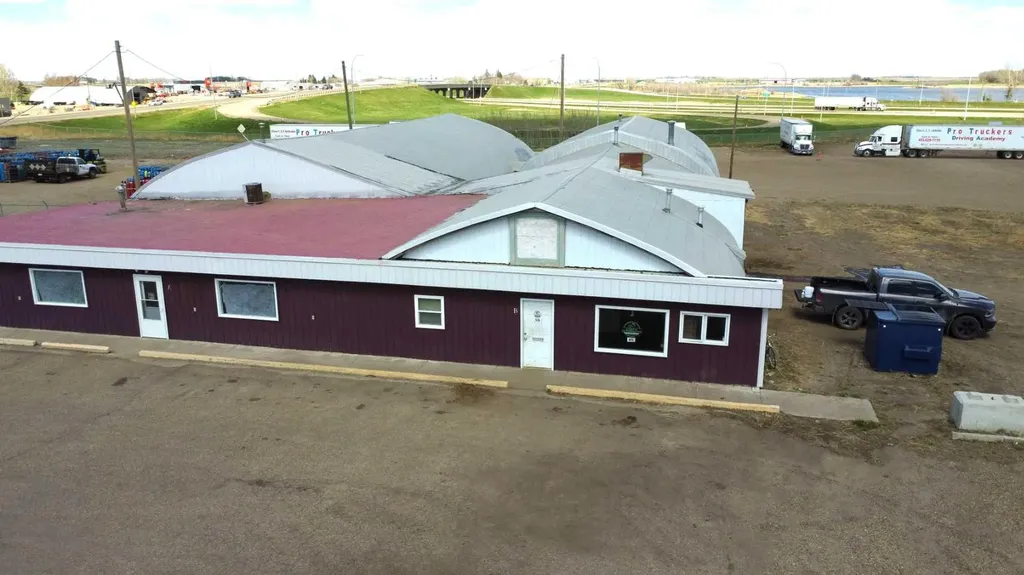 143078 15 Avenue W Brooks AB T1R 0V5