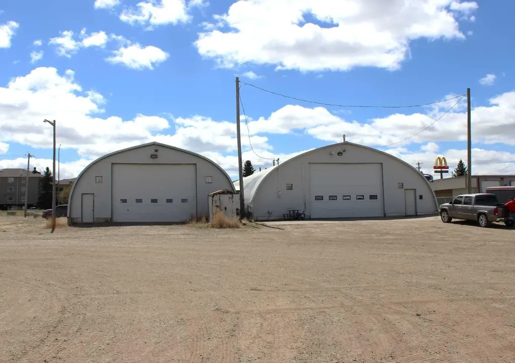 143078 15 Avenue W Brooks AB T1R 0V5
