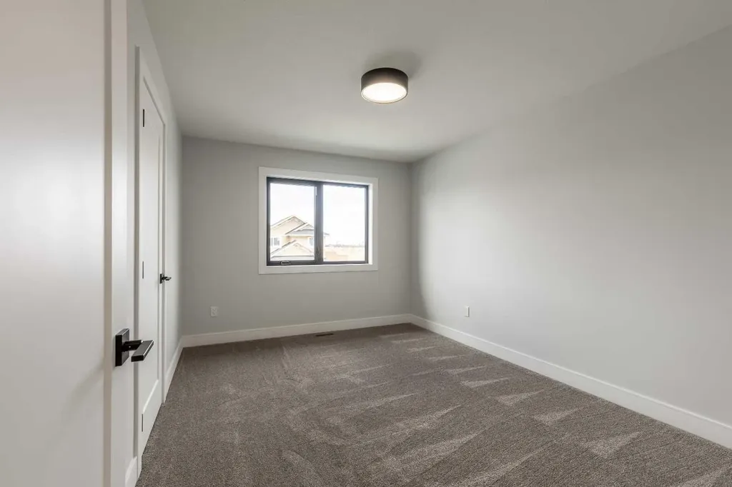 550 Malahat Green W Lethbridge AB T1J 5W4