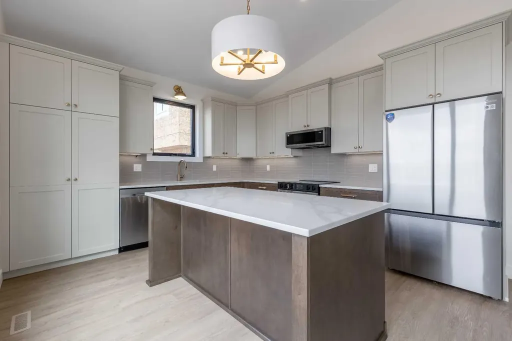 550 Malahat Green W Lethbridge AB T1J 5W4