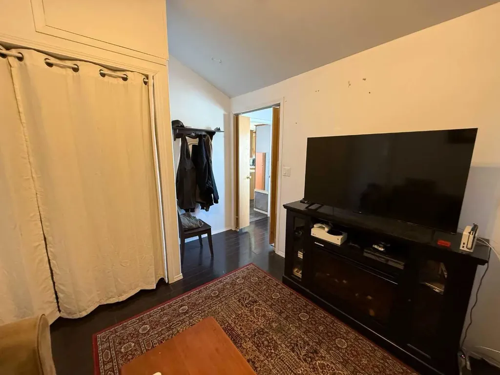 36 Roseglen Drive Rosemary AB T0J 2W0