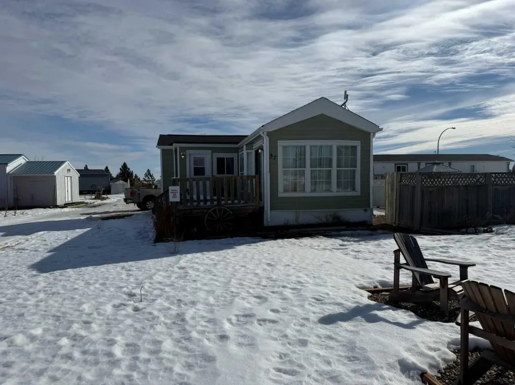 36 Roseglen Drive Rosemary AB T0J 2W0