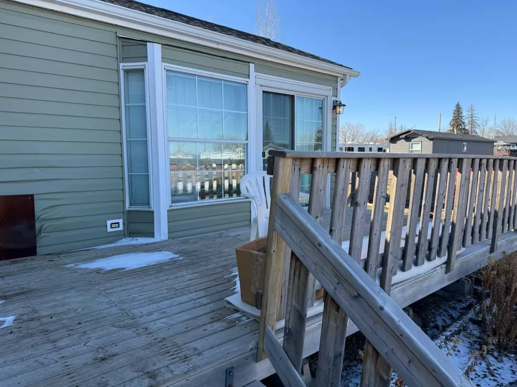 36 Roseglen Drive Rosemary AB T0J 2W0
