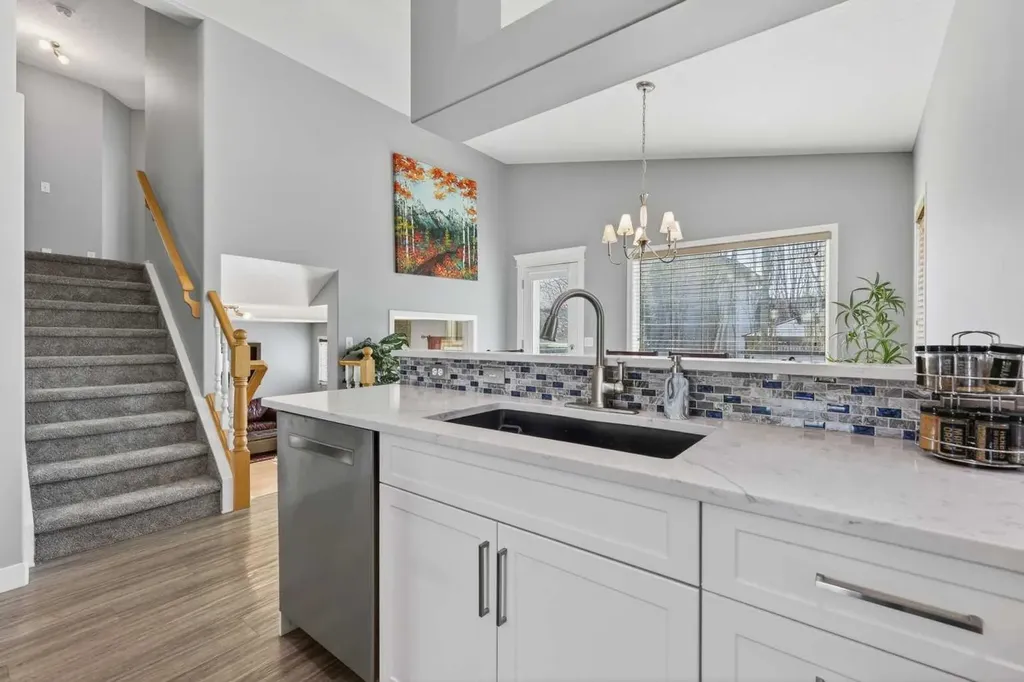 308 Cambridge Place Strathmore AB T1P 1S1