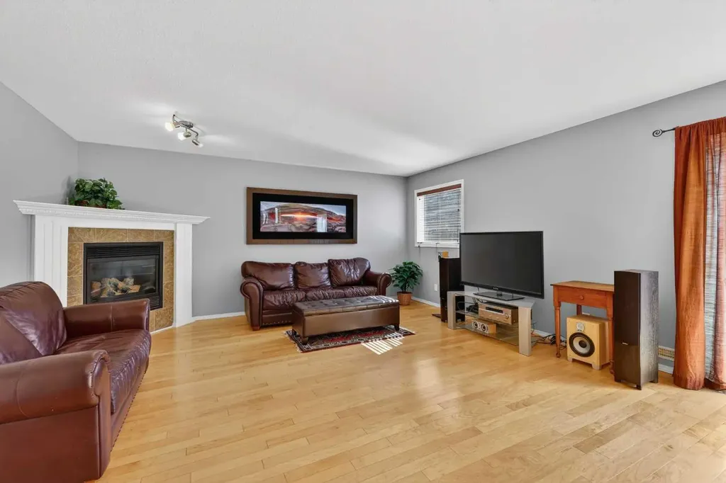 308 Cambridge Place Strathmore AB T1P 1S1