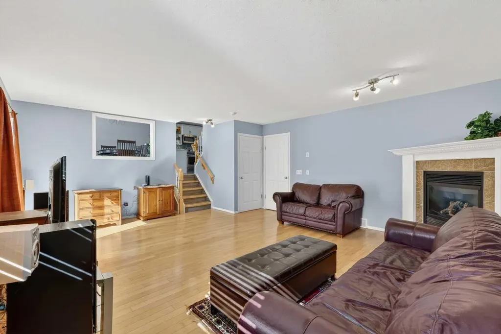 308 Cambridge Place Strathmore AB T1P 1S1