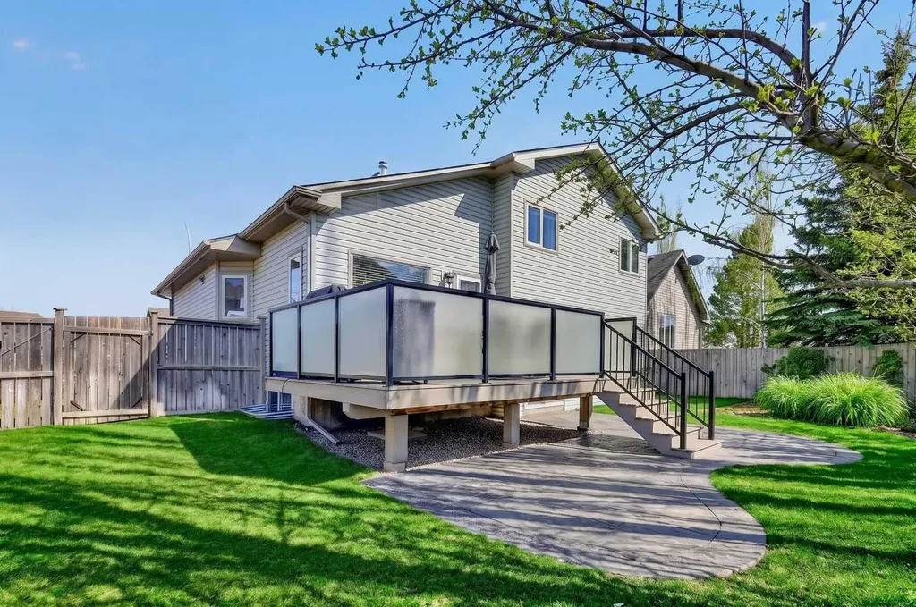 308 Cambridge Place Strathmore AB T1P 1S1