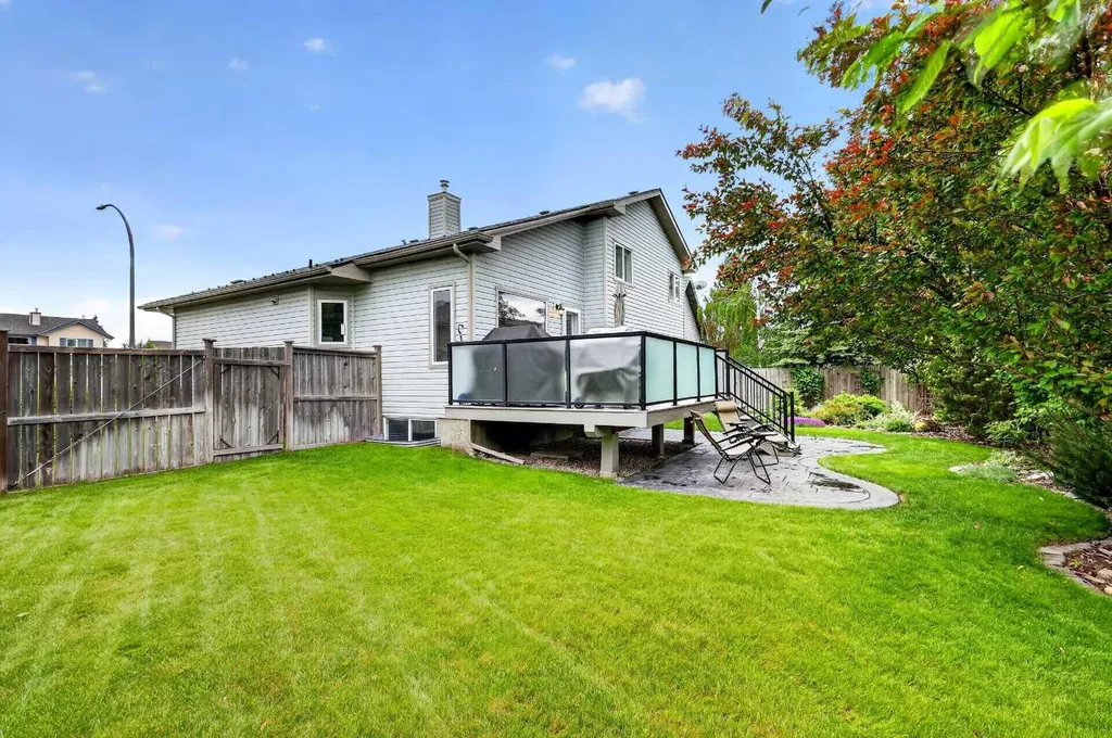 308 Cambridge Place Strathmore AB T1P 1S1