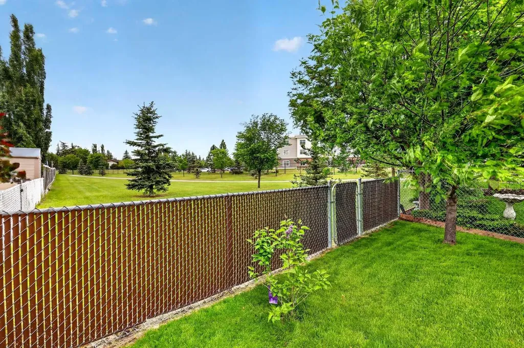 308 Cambridge Place Strathmore AB T1P 1S1