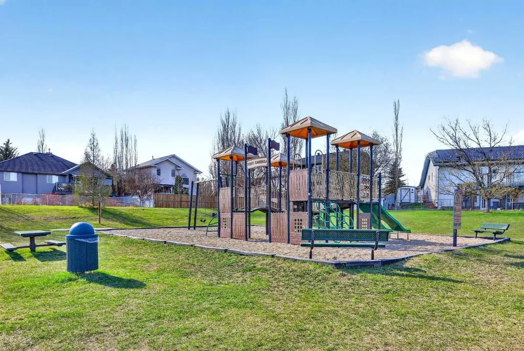 308 Cambridge Place Strathmore AB T1P 1S1