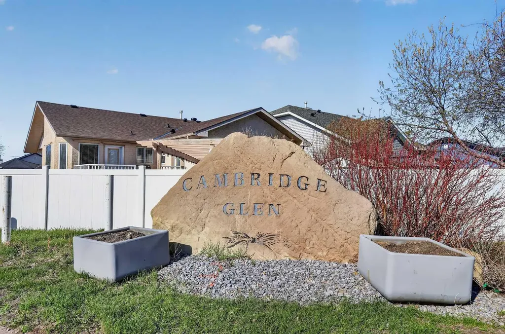 308 Cambridge Place Strathmore AB T1P 1S1