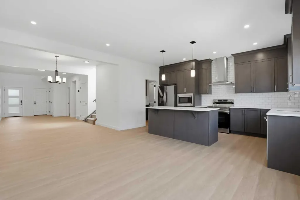147 Homestead Circle NE Calgary AB T3J 5W1