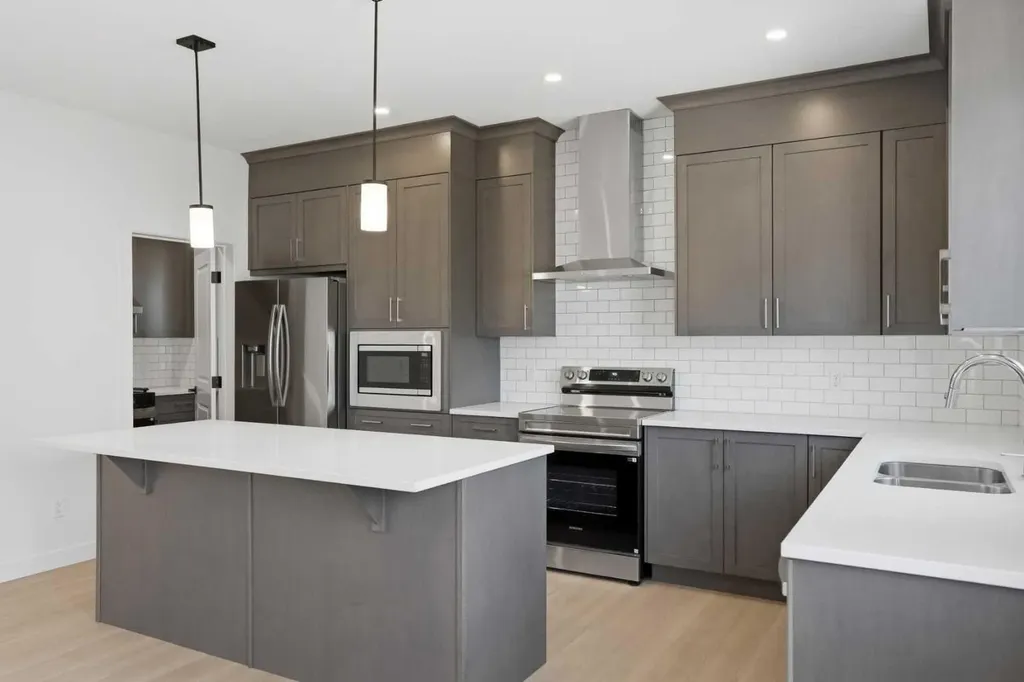 147 Homestead Circle NE Calgary AB T3J 5W1