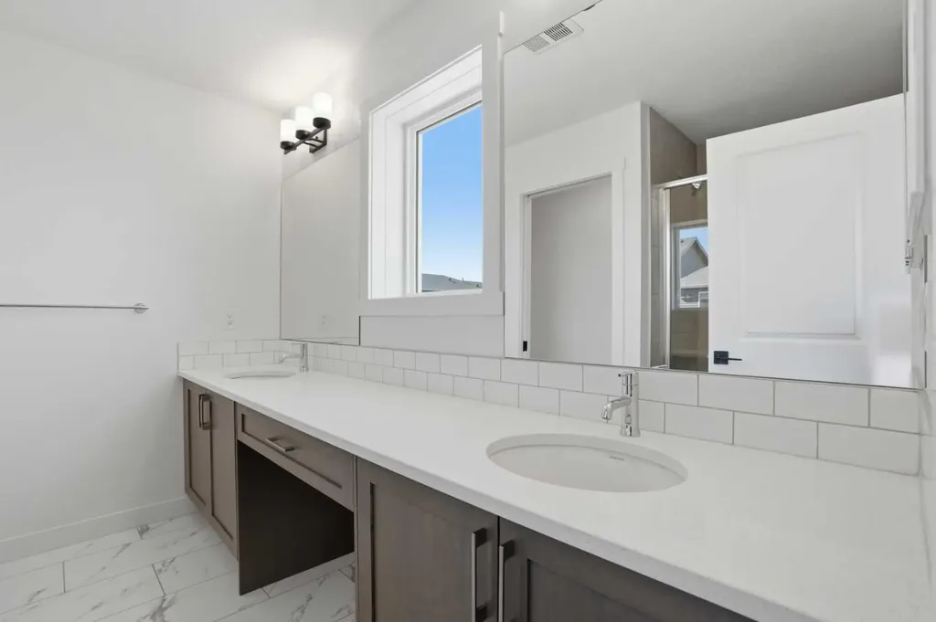 147 Homestead Circle NE Calgary AB T3J 5W1