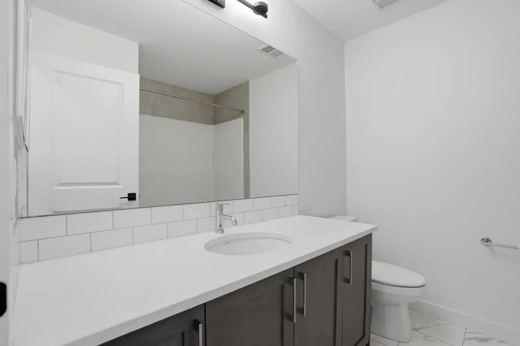147 Homestead Circle NE Calgary AB T3J 5W1