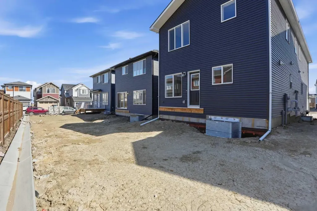 147 Homestead Circle NE Calgary AB T3J 5W1