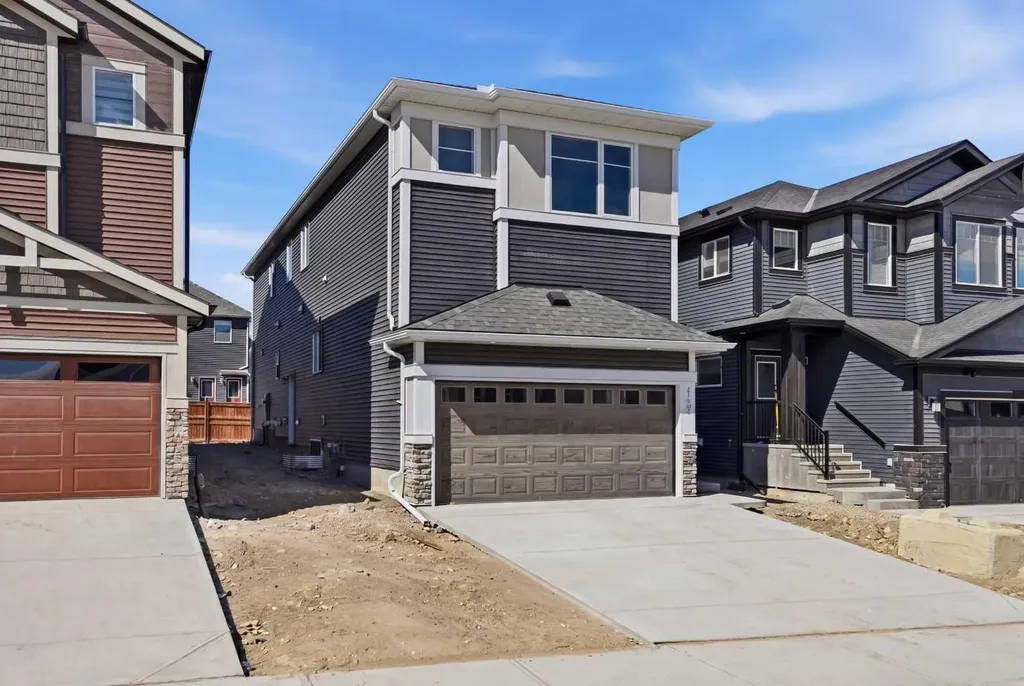 147 Homestead Circle NE Calgary AB T3J 5W1