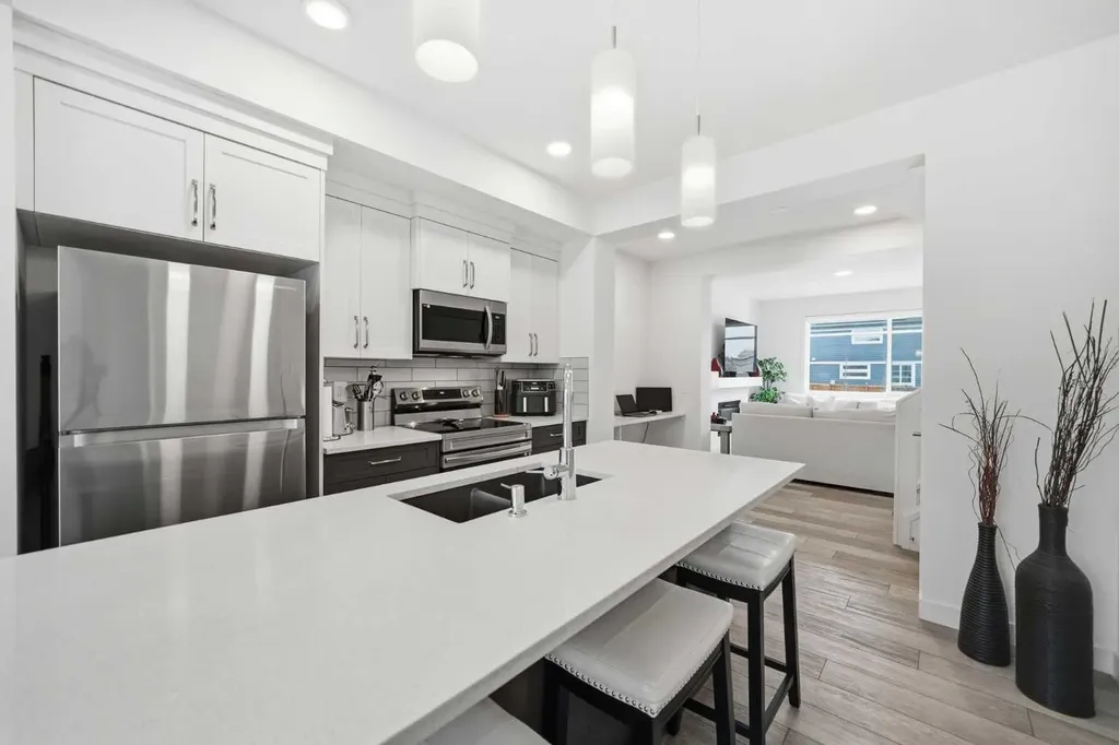 171 Wolf Creek Avenue SE Calgary AB T2X 4V1